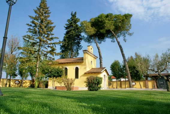 Chiesa di Santa Maria dell'Arco nella struttura "Villa Fiorita"