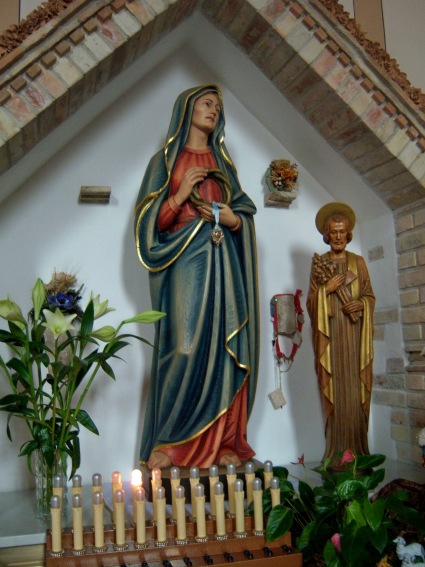 Chiesa di San Giuseppe a Colleranesco: statue della Madonna e di San Giuseppe