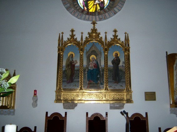 Chiesa di San Giuseppe: il trittico dietro l'altare
