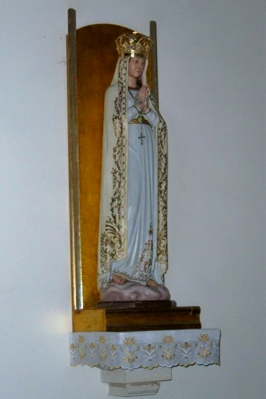 Chiesa di San Giuseppe: statua della Madonna di Fatima ricevuta in dono nel 1961