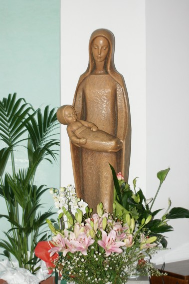 Chiesa di San Pietro Apostolo a Giulianova Lido: Madonna con Bambino