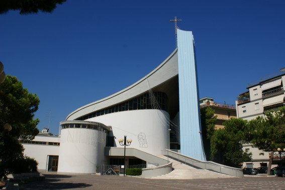 Chiesa di San Pietro Apostolo a Giulianova Lido (Te)