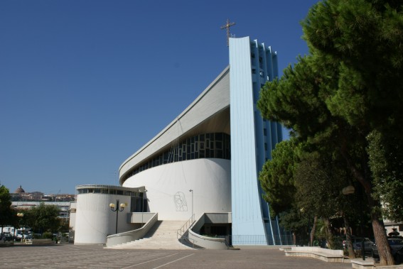 Chiesa di San Pietro Apostolo a Giulianova Lido (Te)