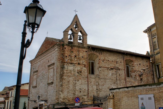 Chiesa di S. Antonio: il campanile a vela