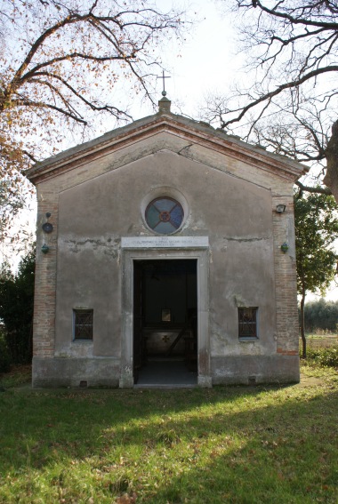 Chiesetta di Santa Lucia: facciata