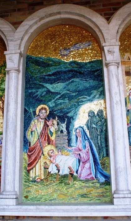 I mosaici del "Portico del Rosario" presso il Santuario della Madonna dello Splendore a Giulianova (Te)