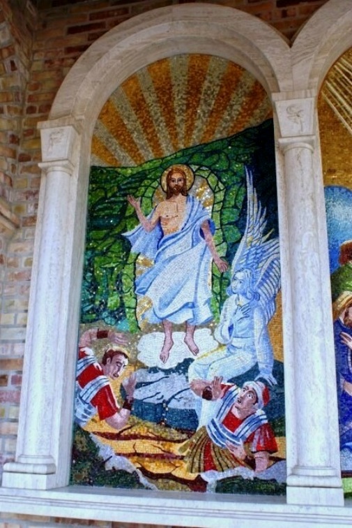 I mosaici del "Portico del Rosario" presso il Santuario della Madonna dello Splendore a Giulianova (Te)