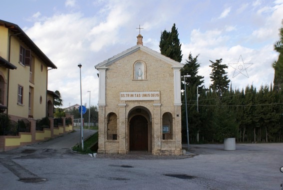 Chiesa della SS. Trinit nella frazione Case di Trento di Giulianova (Te)