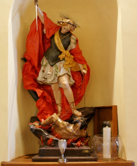 Statua di S.Michele Arcangelo a S.Angelo Abbamano di S.Omero (Te)