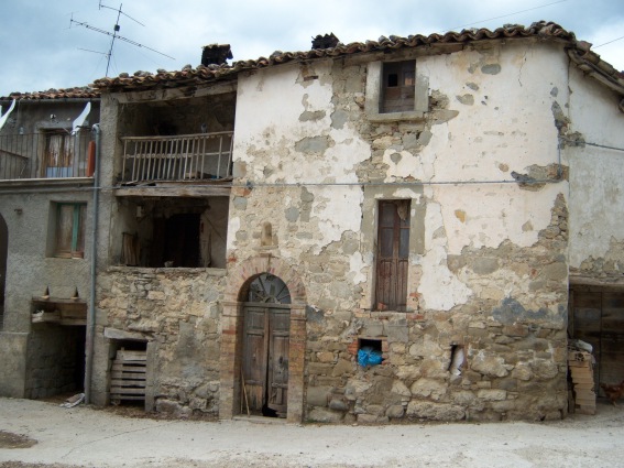 Acquaratola: il borgo