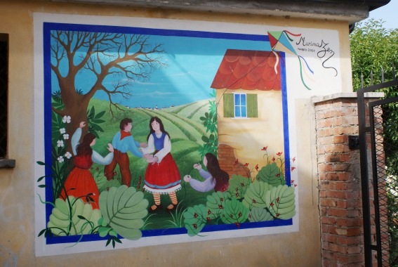 I murales di Azzinano: I giochi dell'infanzia