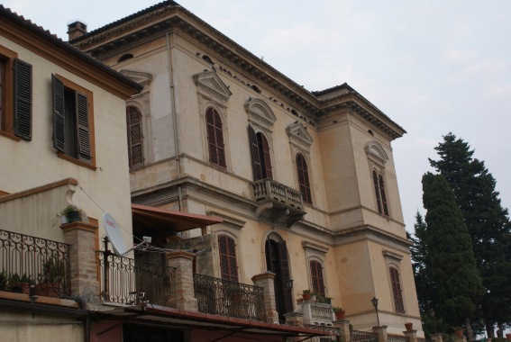 Bellante (Te): Palazzo Tattoni
