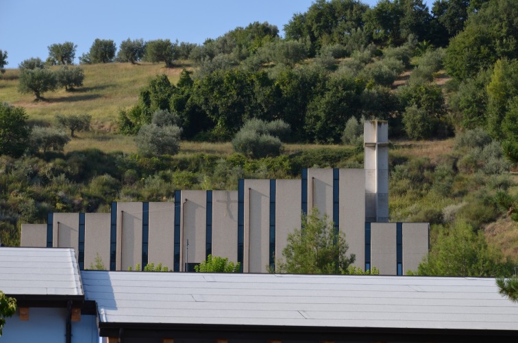 Chiesa di S.Maria Regina della Famiglia a Bellante Stazione (Te)