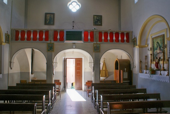 Borgonovo (Te): Chiesa di S. Giovanni Evangelista