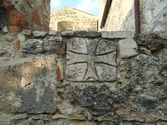 Simboli cristiani nel complesso monastico di S. Pietro a Campovalano di Campli