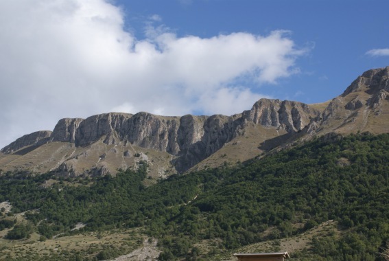 Cannavine di Valle Castellana (Te): paesaggio circostante