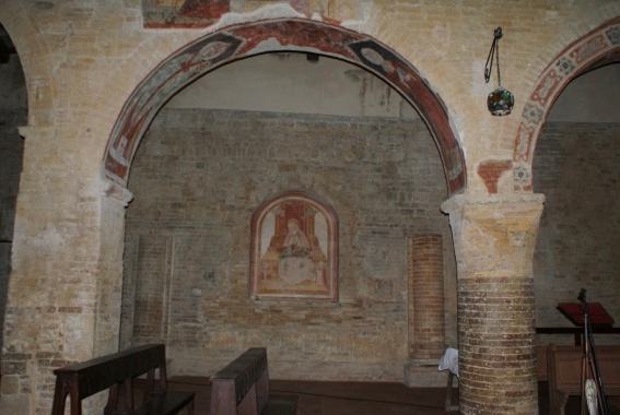 Chiesa di San Salvatore a Canzano: Madonna con Bambino in trono