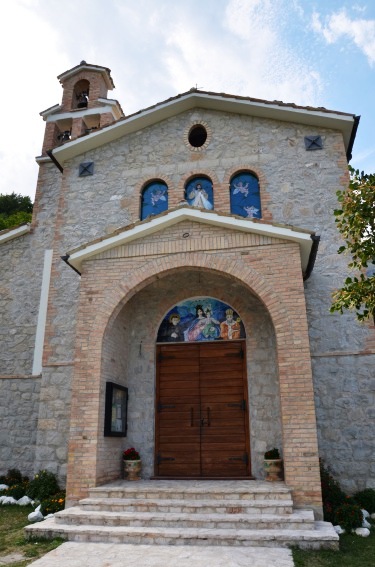 Chiesa di S.Maria delle Grazie a Casale S.Nicola di Isola del G.S. (Te)