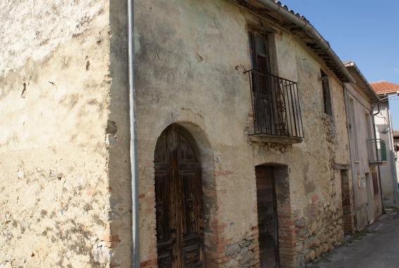 Castelmaidetto: edificio ottocentesco