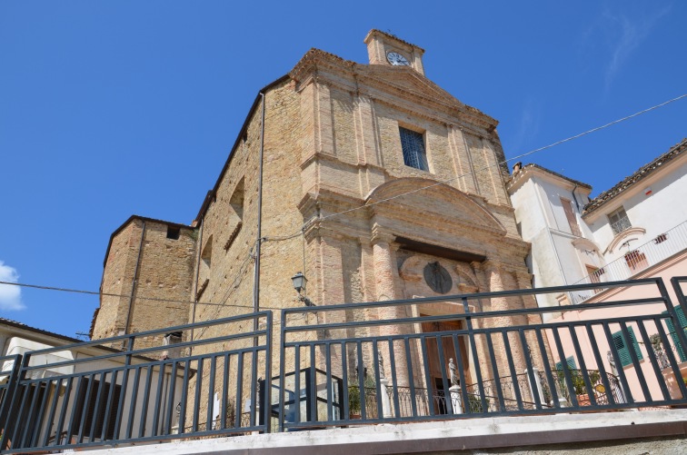 Chiesa di S.Donato Martire a Castiglione Messer Raimondo (Te)