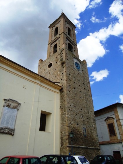 Chiesa di Santa Maria La Nova a Cellino Attanasio (Te): campanile