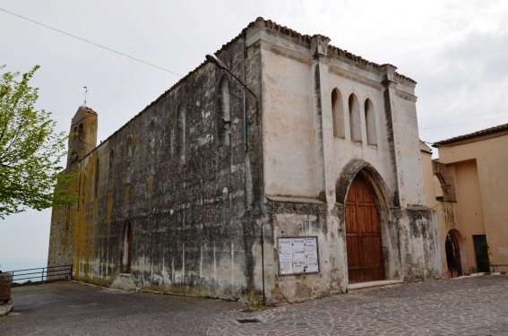 Cellino Attanasio (Te): Chiesa di S.Francesco con annesso Convento