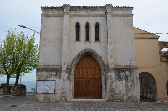 Cellino Attanasio (Te): Chiesa di S.Francesco con annesso Convento