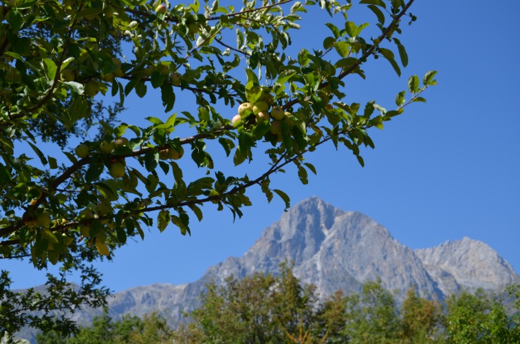 Ruderi della Chiesa di S.Valentino a Cerchiara di Isola del G.Sasso (Te)