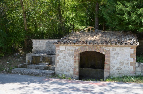 Fontanile secolare a Ceriseto di Isola del Gran Sasso (Te)