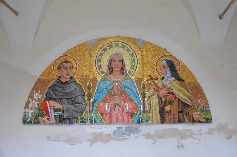 Civitella del Tronto: Santuario della Madonna dei Lumi: Mosaico restaurato (Chiostro)