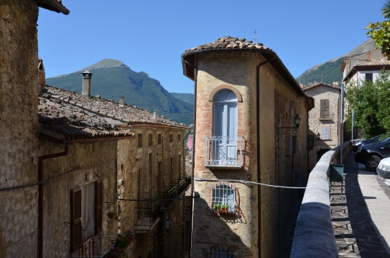 Civitella del Tronto (Te): edificio