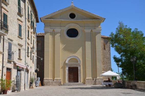 Chiesa di S.Lorenzo a Civitella del Tontto (Te)