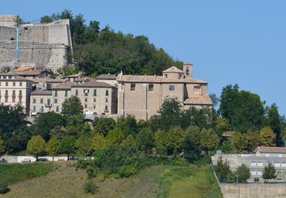 Chiesa di S.Lorenzo a Civitella del Tronto (Te)