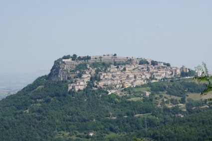 Civitella del Tronto e la sua Fortezza viste da Colle S. Nicola