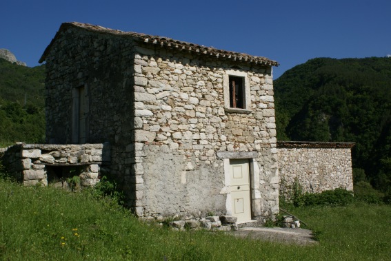 Corano di Sotto: edificio ristrutturato