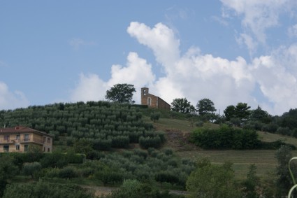 Chiesa di S.Pietro di Azzano a Costumi di Torricella Sicura (Te)