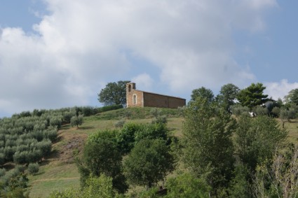 Chiesa di S.Pietro di Azzano a Costumi di Torricella Sicura (Te)