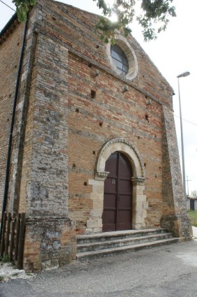 Chiesa di S.Pietro di Azzano a Costumi di Torricella Sicura (Te)