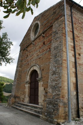 Chiesa di S.Pietro di Azzano a Costumi di Torricella Sicura (Te)