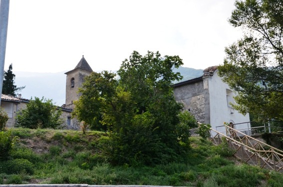 Chiesa di S.Salvatore a Fano a Corno di Isola del G.S. (Te)