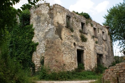 Faraone Antiico di S.Egidio alla Vibrata (Te): ruderi