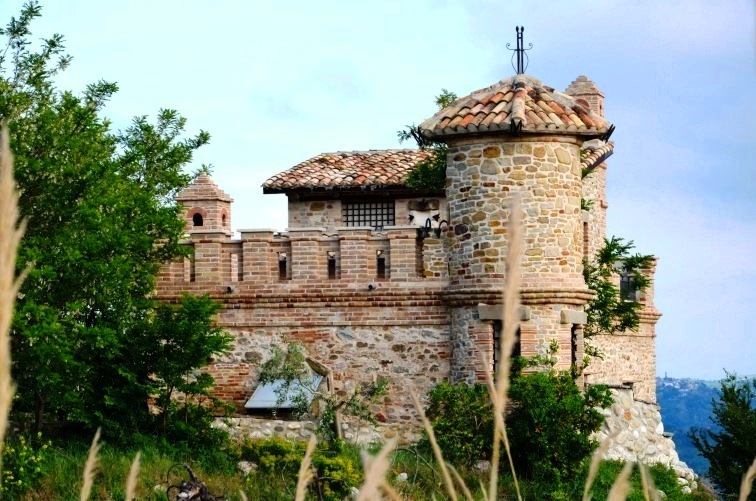 Casale della Monica a Feudo Alto di Castellalto (Te)