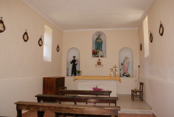 Chiesa della Natività di Maria Vergine a Fiume di Rocca S.Maria (Te)