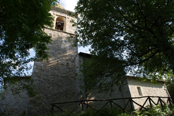 Chiesa di S. Andrea Apostolo a Flamignano di Tossicia (Te)