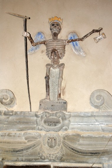 Chiesa di S.Giovanni Battista a Frattoli di Crognaleto (Te): Cappella del Monte dei Morti