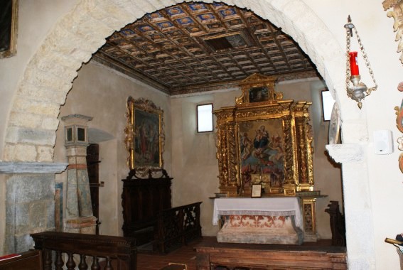 Chiesa di S.Giovanni Battista a Frattoli di Crognaleto (Te): Cappella del Monte dei Morti