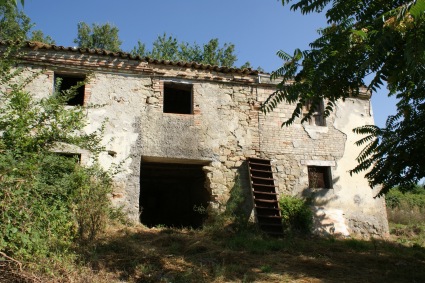 Frunti di Valle S. Giovanni: antico casale.
