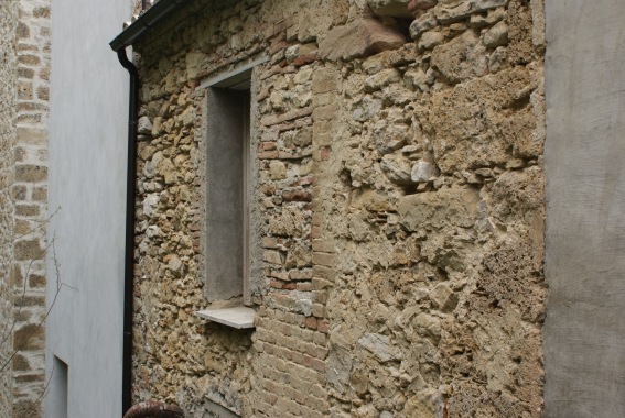 Chiesa di S.Maria ad Melatinum a Garrano Basso di Teramo: casa parrocchiale