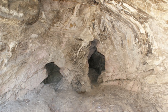 Eremo di San Michele Arcangelo nella Grotta di Sant'Angelo a Ripe di Civitella (Te)