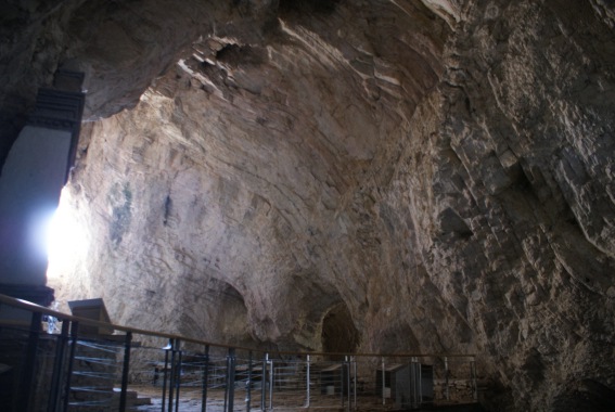 Eremo di San Michele Arcangelo nella Grotta di Sant'Angelo a Ripe di Civitella (Te)